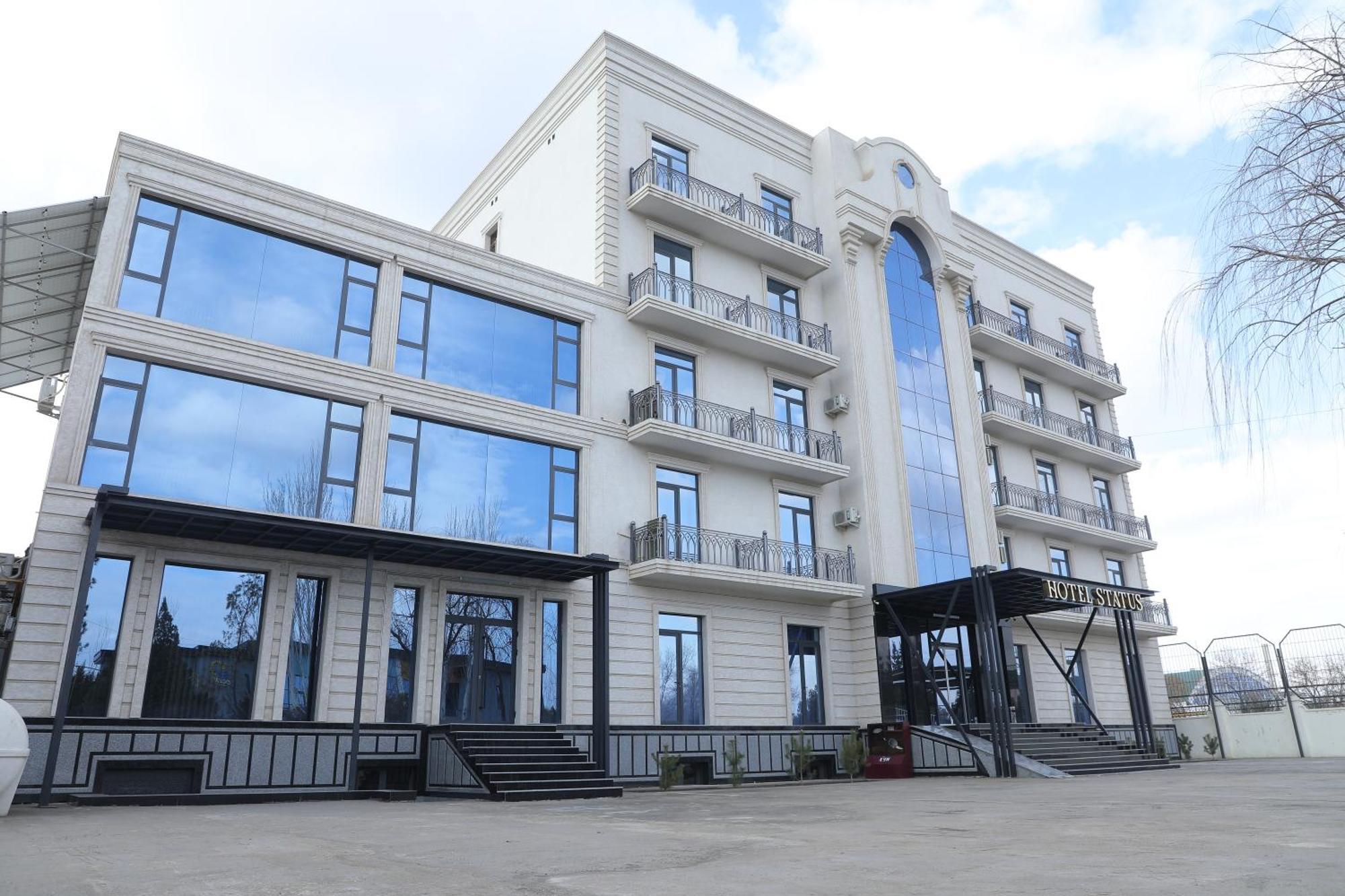Status Hotel Qarshi Buitenkant foto